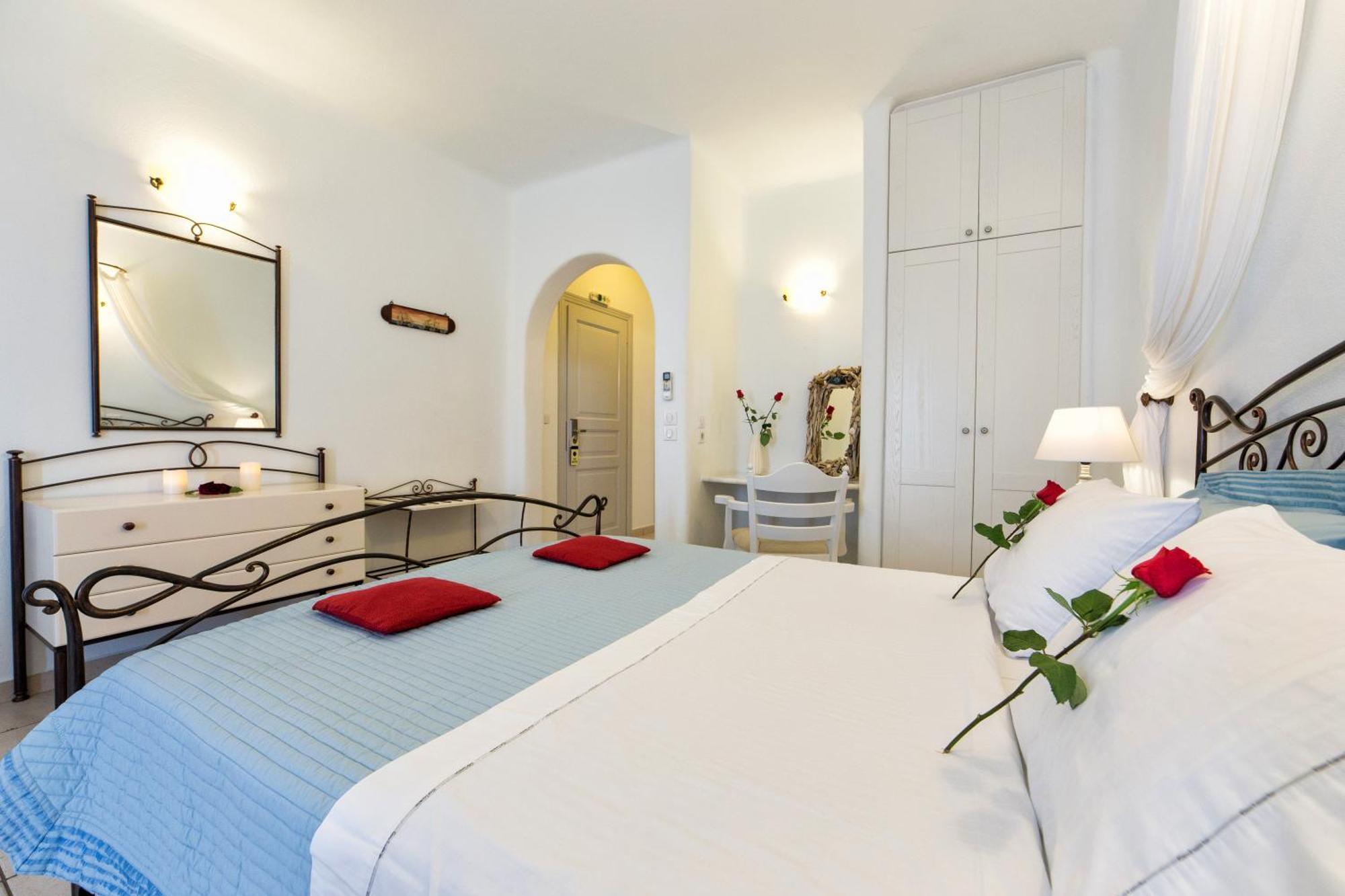 Yades - Sea View - Adults Only 2*